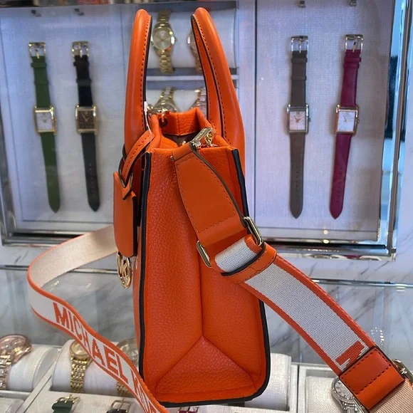 MICHAEL KORS
Mirella Small Pebbled Leather Crossbody Bag Tote
Poppy
NWT - Picture 6 of 16